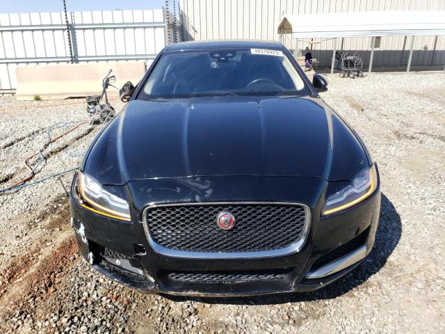 Photo 5 from auction – 2017 JAGUAR XF PRESTIG with VIN SAJBK4BN2HCY33510