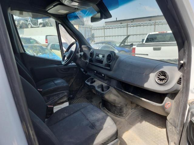 Photo 5 from auction – 2019 MERCEDES-BENZ SPRINTER 2 with VIN WD3BF0CD0KP033154