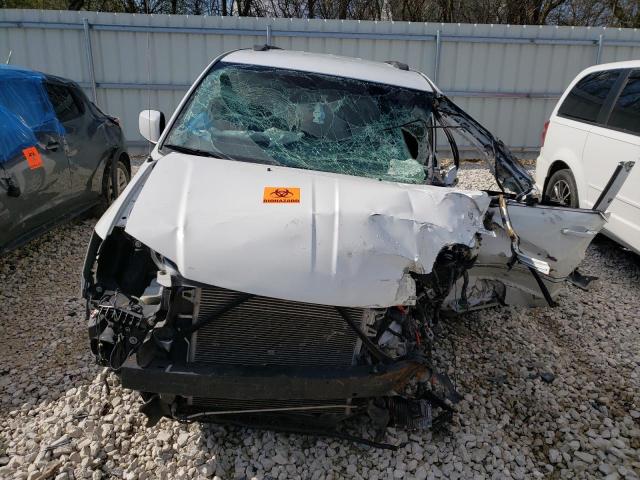 Photo 5 from auction – 2016 CHRYSLER TOWN & COU with VIN 2C4RC1BG1GR295169