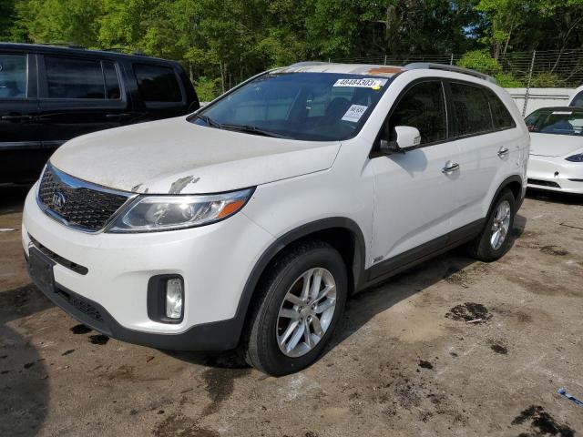 KIA SORENTO LX 2015 with VIN 5XYKTCA68FG585644 - Photo from auction