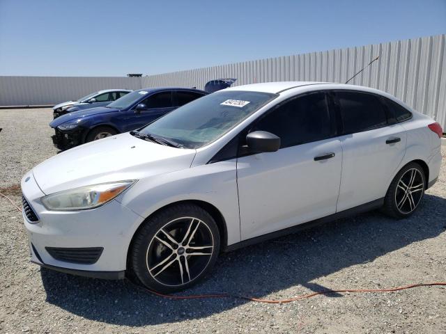 FORD FOCUS S 2015 with VIN 1FADP3E2XFL306628 - Photo from auction