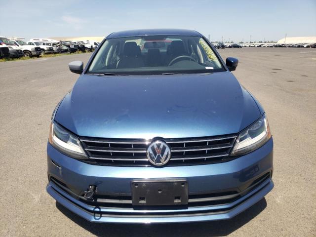 Photo 5 from auction – 2018 VOLKSWAGEN JETTA S with VIN 3VW2B7AJ1JM229754