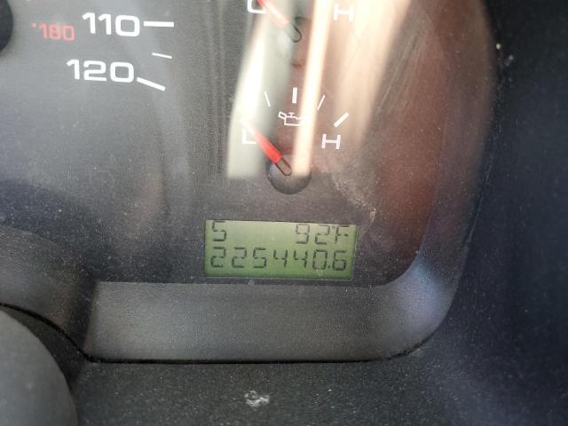 Photo 9 from auction – 2005 FORD F150 with VIN 1FTPX14575FB01174