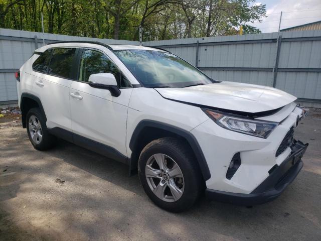 Photo 4 from auction – 2019 TOYOTA RAV4 XLE with VIN JTMP1RFVXKD522097