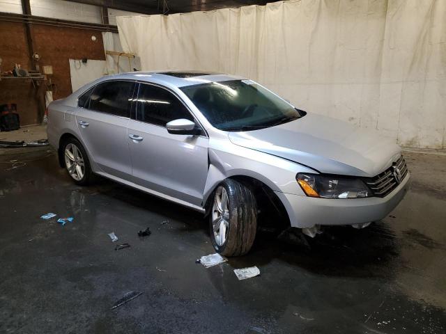 Photo 4 from auction – 2015 VOLKSWAGEN PASSAT SE with VIN 1VWBV7A31FC093322