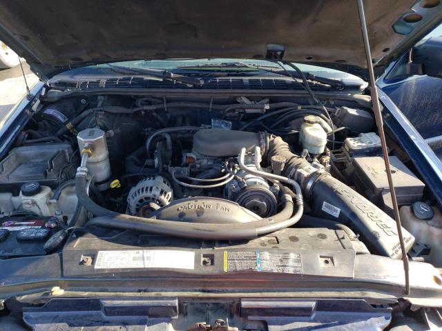 Photo 11 from auction – 2003 CHEVROLET BLAZER with VIN 1GNCT18X03K165414