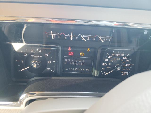 Photo 9 from auction – 2010 LINCOLN NAVIGATOR with VIN 5LMJJ2H5XAEJ09527