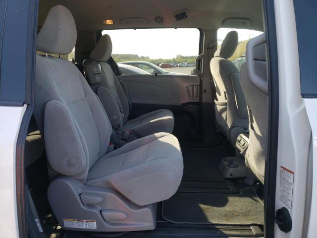 Photo 11 from auction – 2019 TOYOTA SIENNA LE with VIN 5TDKZ3DC2KS010498