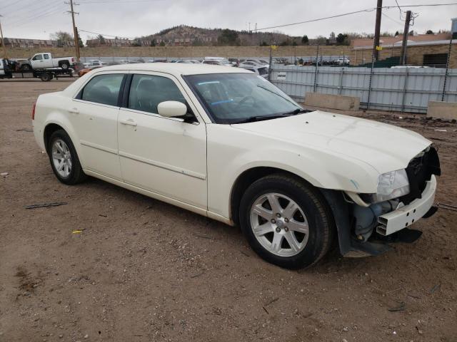 Photo 4 from auction – 2005 CHRYSLER 300 TOURIN with VIN 2C3JA53G05H684711