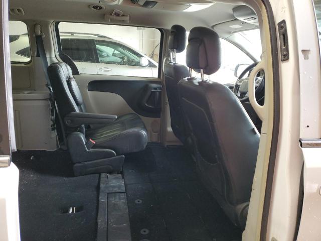 Photo 10 from auction – 2014 CHRYSLER TOWN & COU with VIN 2C4RC1BG8ER444836