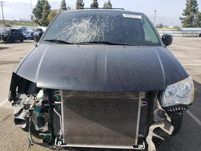 Photo 5 from auction – 2015 CHRYSLER TOWN & COU with VIN 2C4RC1BG8FR711023