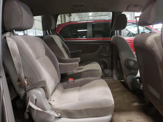 Photo 11 from auction – 2010 TOYOTA SIENNA with VIN 5TDKK4CC1AS343351