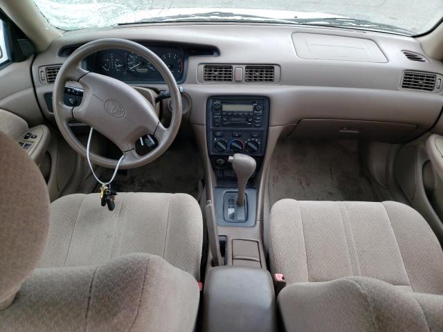 Photo 8 from auction – 2000 TOYOTA CAMRY with VIN 4T1BG22K1YU976044