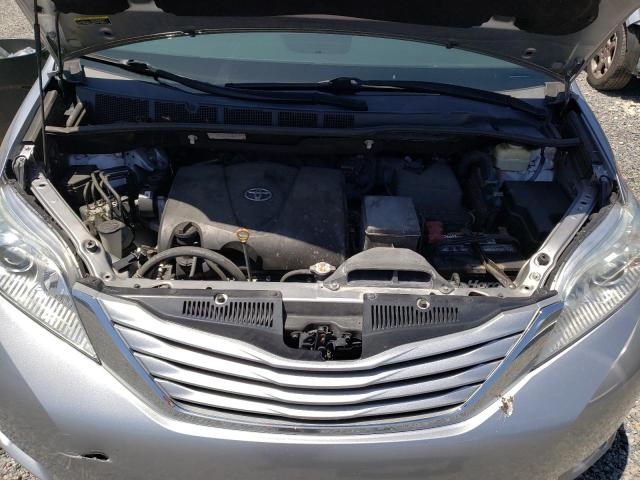 Photo 12 from auction – 2017 TOYOTA SIENNA LE with VIN 5TDKZ3DC0HS782362