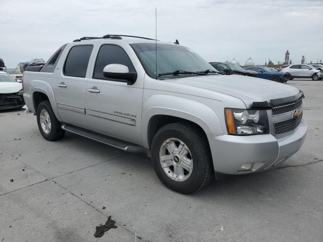 Photo 4 from auction – 2010 CHEVROLET AVALANCHE with VIN 3GNVKFE08AG215819