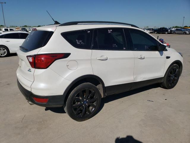 Photo 3 from auction – 2019 FORD ESCAPE SE with VIN 1FMCU0GD9KUC03082