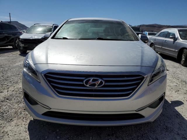 Photo 5 from auction – 2017 HYUNDAI SONATA SE with VIN 5NPE24AF2HH503067