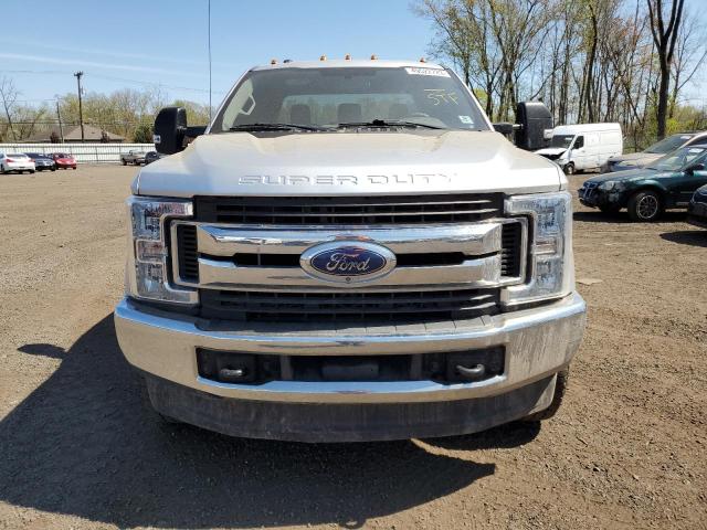 Photo 5 from auction – 2018 FORD F350 SUPER with VIN 1FT8X3B69JEB55684