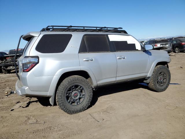 Photo 3 from auction – 2018 TOYOTA 4RUNNER SR with VIN JTEBU5JR1J5534082