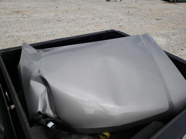 Photo 12 from auction – 2004 CHEVROLET SILVERADO with VIN 2GCEK13T241293132