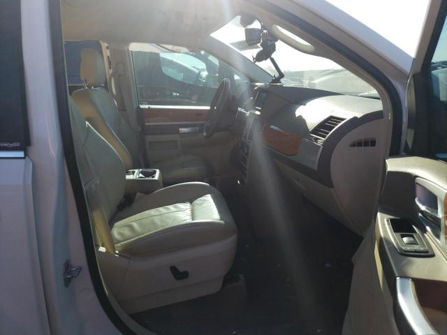 Photo 7 from auction – 2010 CHRYSLER TOWN & COU with VIN 2A4RR7DX5AR366938