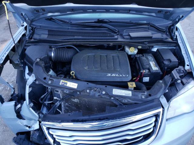 Photo 12 from auction – 2013 CHRYSLER TOWN & COU with VIN 2C4RC1BG5DR566343