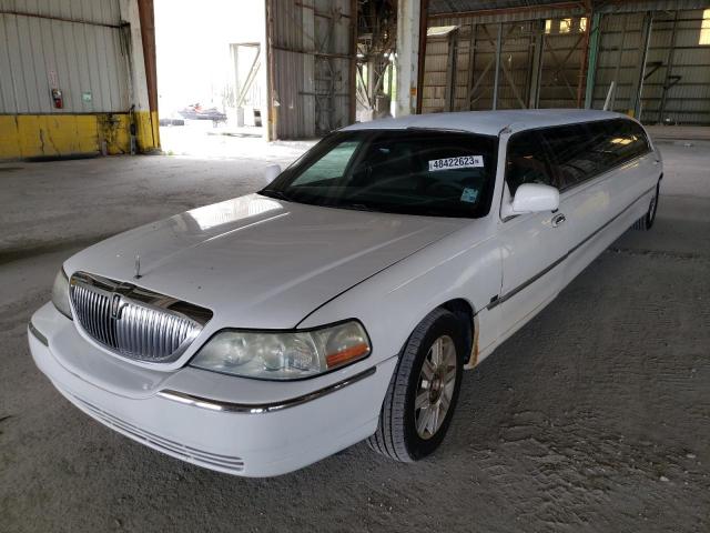 Photo 1 from auction – 2007 LINCOLN TOWN CAR E with VIN 1L1FM88W27Y638264