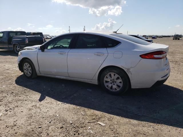 Photo 2 from auction – 2019 FORD FUSION S with VIN 3FA6P0G71KR231555