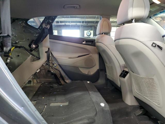 Photo 11 from auction – 2017 HYUNDAI TUCSON LIM with VIN KM8J3CA26HU460616