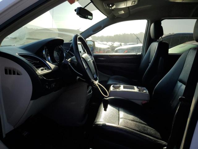 Photo 7 from auction – 2016 CHRYSLER TOWN & COU with VIN 2C4RC1BG4GR300932
