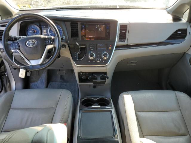 Photo 8 from auction – 2017 TOYOTA SIENNA XLE with VIN 5TDYZ3DC2HS789937