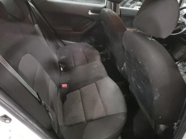 Photo 10 from auction – 2018 KIA FORTE LX with VIN 3KPFK4A72JE229425