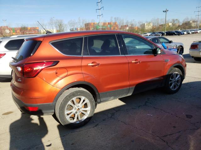 Photo 3 from auction – 2019 FORD ESCAPE SE with VIN 1FMCU9GD9KUA53415