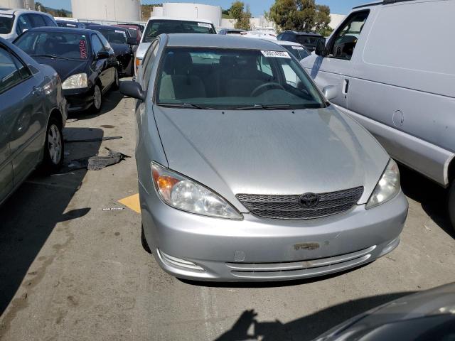 Photo 5 from auction – 2002 TOYOTA CAMRY LE with VIN JTDBE30K620102015