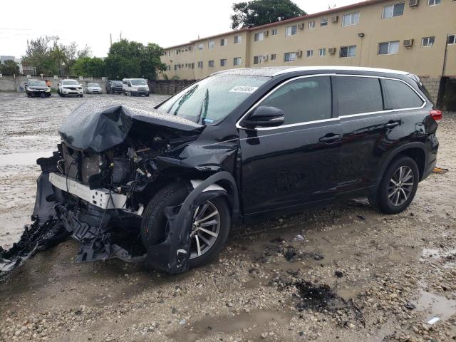 TOYOTA HIGHLANDER 2018 with VIN 5TDKZRFH9JS547623 - Photo from auction