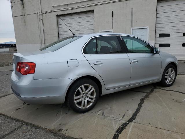 Photo 3 from auction – 2007 VOLKSWAGEN JETTA WOLF with VIN 3VWEF71K87M075983