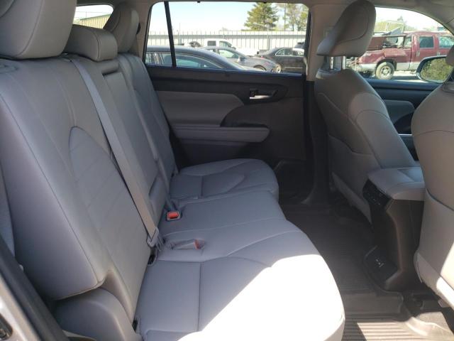 Photo 11 from auction – 2022 TOYOTA HIGHLANDER with VIN 5TDGZRBH1NS213653