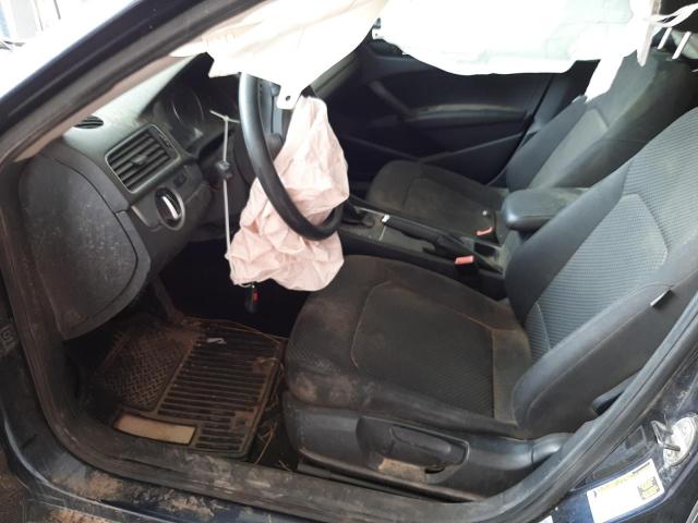 Photo 7 from auction – 2013 VOLKSWAGEN PASSAT S with VIN 1VWAP7A38DC119577
