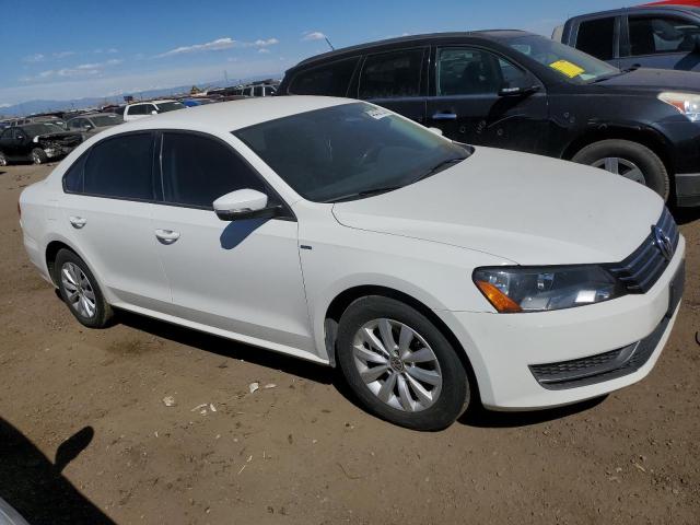 Photo 4 from auction – 2015 VOLKSWAGEN PASSAT S with VIN 1VWAT7A32FC043840