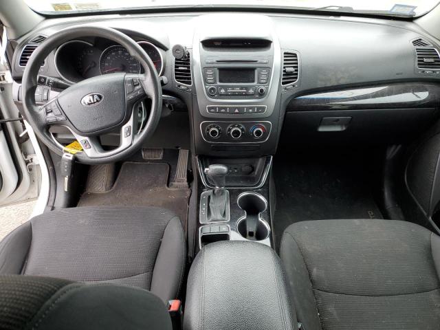 Photo 8 from auction – 2015 KIA SORENTO LX with VIN 5XYKTCA62FG641769