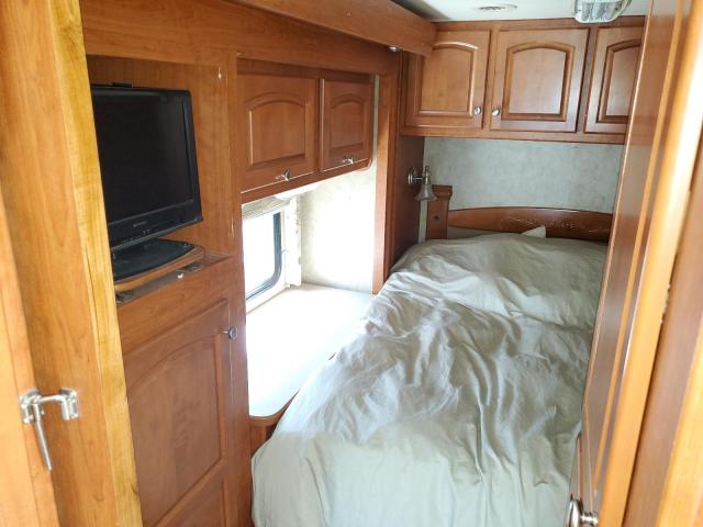 Photo 6 from auction – 2006 DAMO MOTORHOME with VIN 4UZAB2BV15CV81089