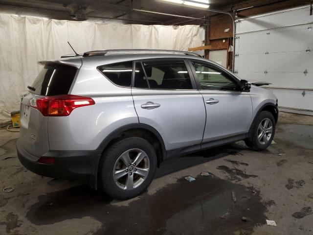 Photo 3 from auction – 2015 TOYOTA RAV4 XLE with VIN JTMRFREV6FD137931