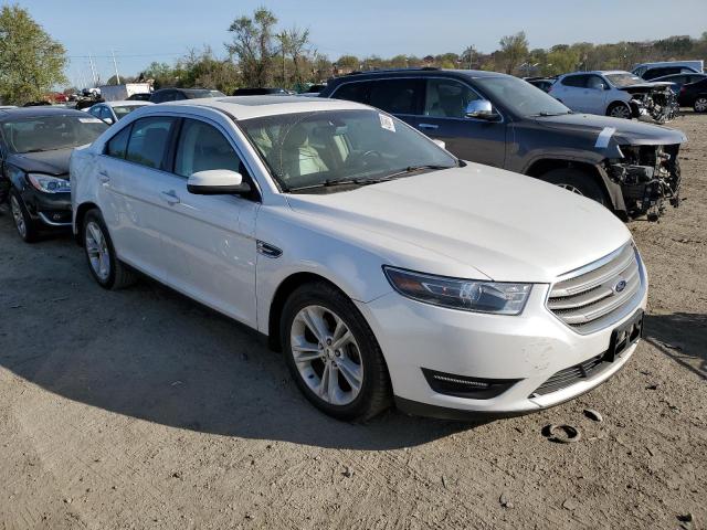 Photo 4 from auction – 2015 FORD TAURUS SEL with VIN 1FAHP2E83FG176975