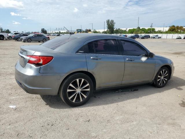Photo 3 from auction – 2013 CHRYSLER 200 TOURIN with VIN 1C3CCBBG1DN738297
