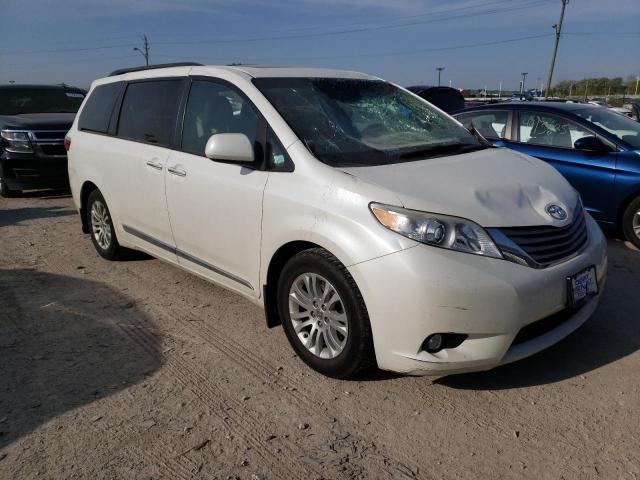 Photo 4 from auction – 2016 TOYOTA SIENNA XLE with VIN 5TDYK3DC4GS747952