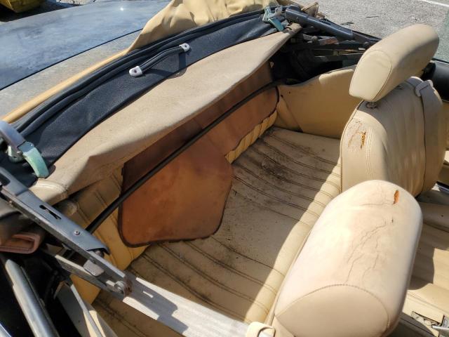 Photo 10 from auction – 1982 FIAT 124 SPIDER with VIN ZFAAS00B4C8188339