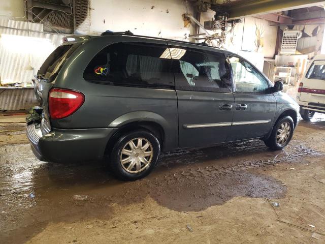 Photo 3 from auction – 2005 CHRYSLER TOWN & COU with VIN 2C4GP54L85R601049
