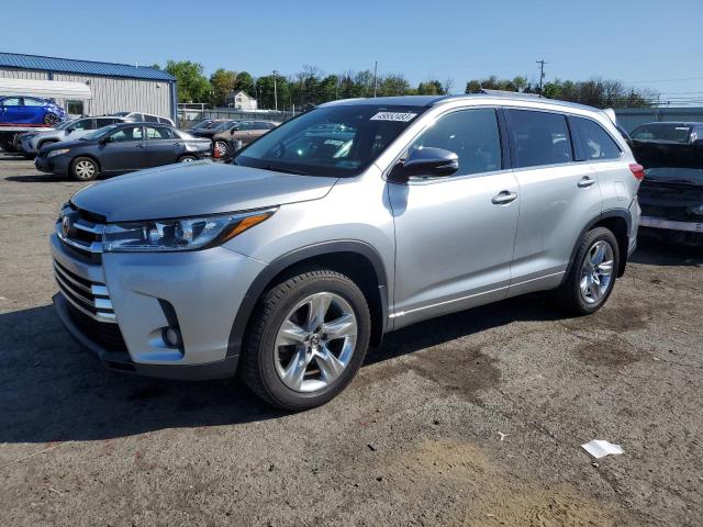 TOYOTA HIGHLANDER 2017 with VIN 5TDDZRFH7HS367396 - Photo from auction