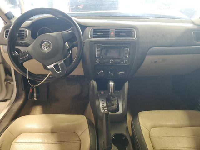 Photo 8 from auction – 2013 VOLKSWAGEN JETTA SEL with VIN 3VWLP7AJ1DM413019