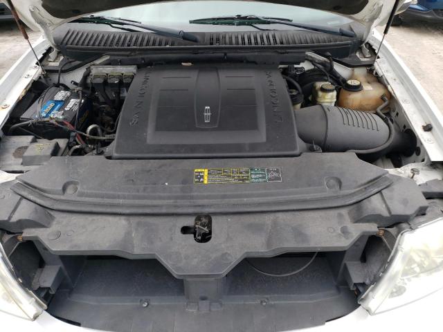 Photo 12 from auction – 2005 LINCOLN NAVIGATOR with VIN 5LMFU27555LJ04932